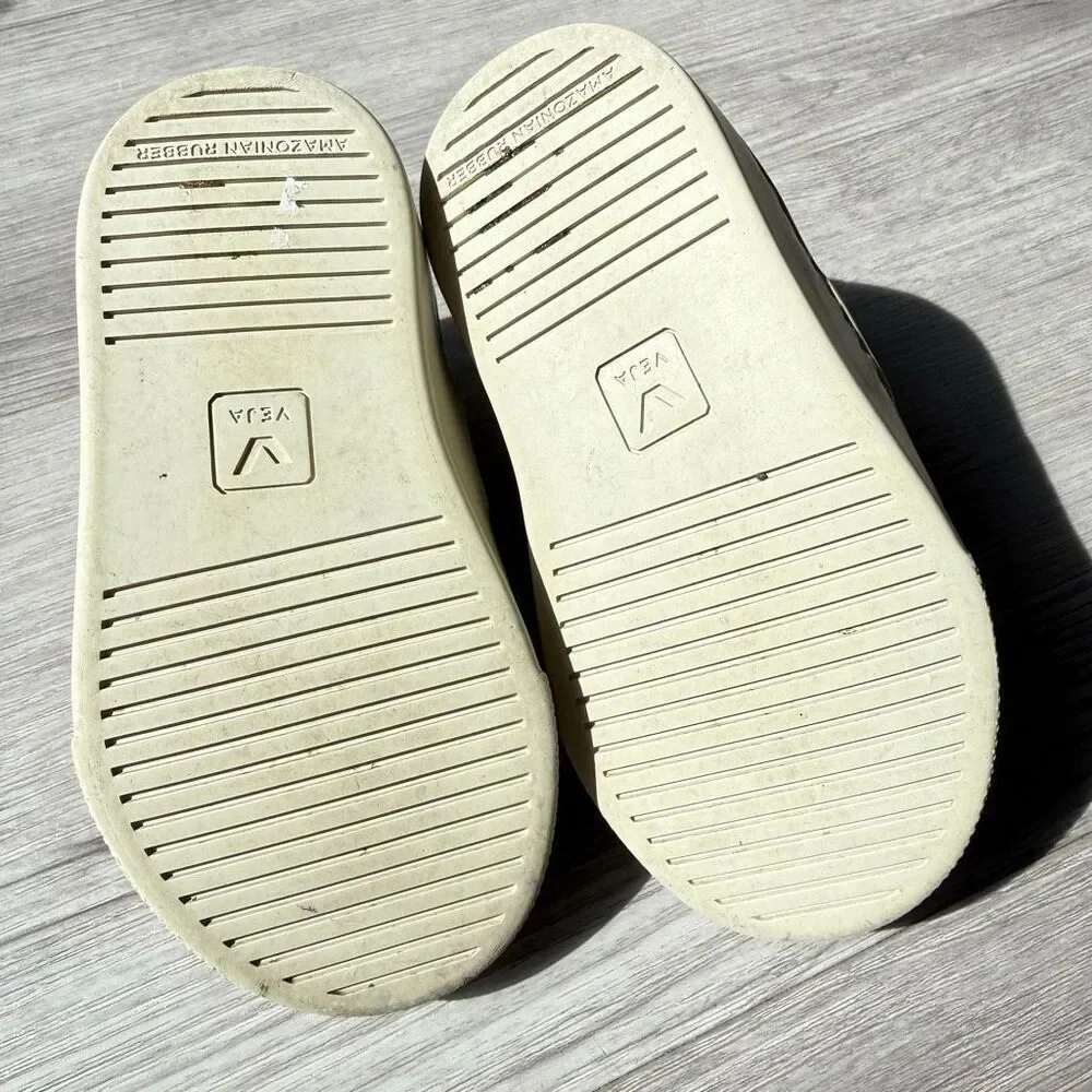 Veja gold tone